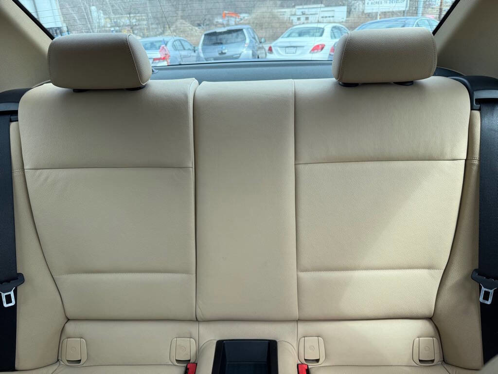 Used 2013 BMW 128i Coupe image 17