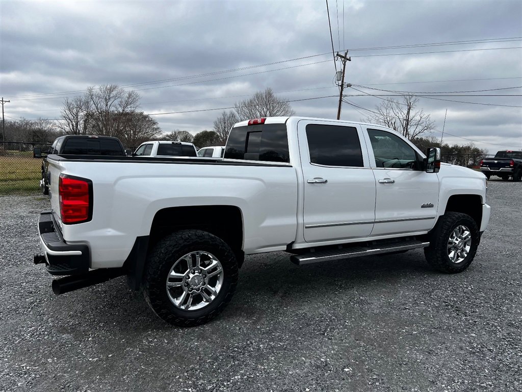 Used 2018 Chevrolet Silverado 2500 High Country w/ Duramax Plus Package image 10