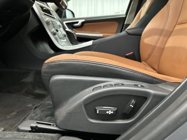 Used 2017 Volvo S60 T5 Inscription AWD/4WD image 18