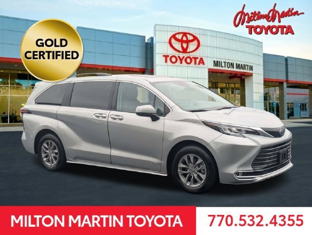 Certified 2021 Toyota Sienna XLE