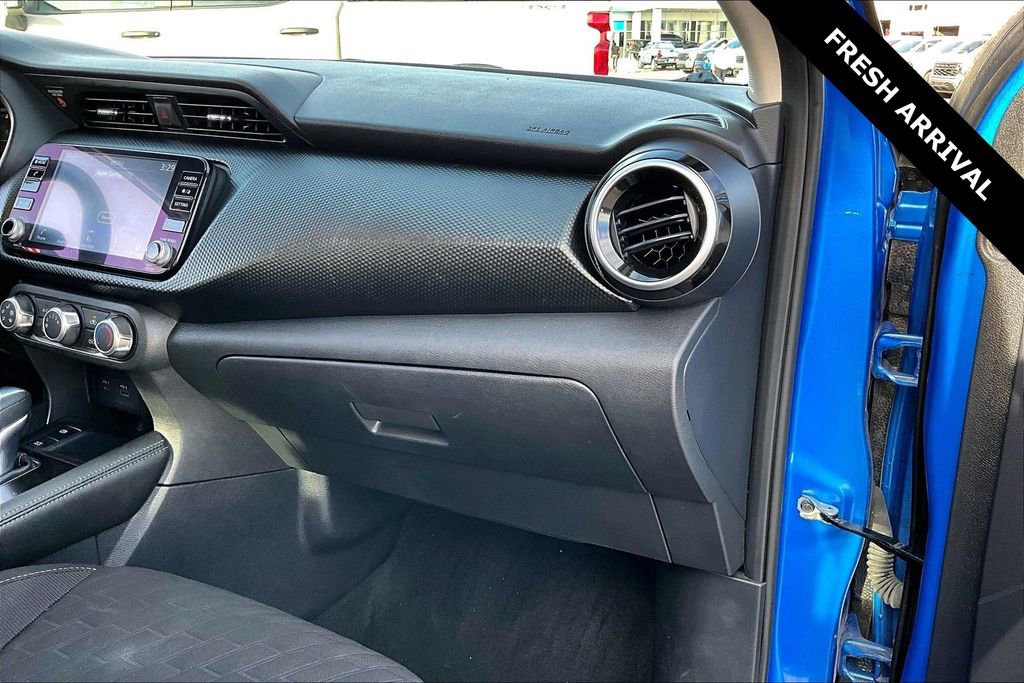 Used 2023 Nissan Kicks SV image 25