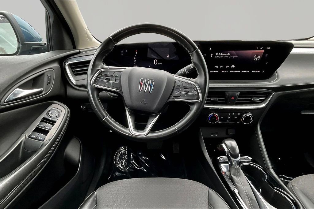 Used 2024 Buick Encore GX Preferred FWD image 8