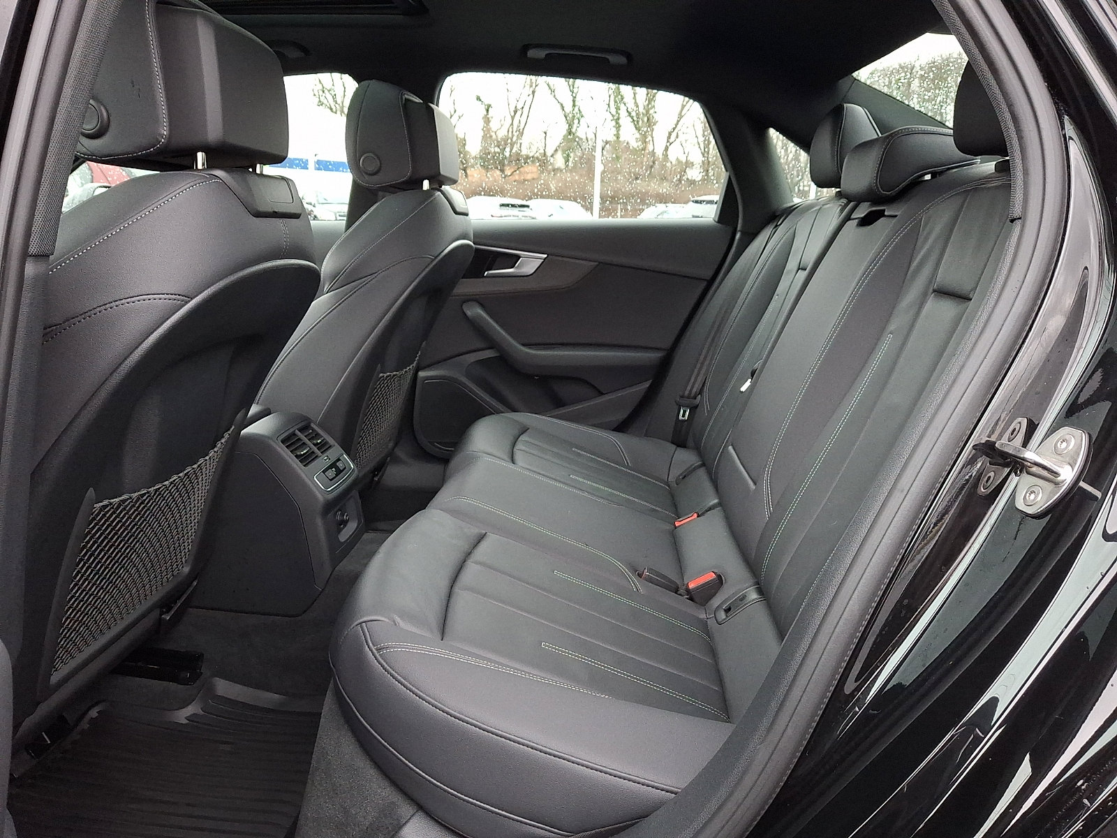 Used 2023 Audi A4 2.0T Premium w/ Convenience Package image 9