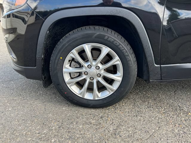 Used 2019 Jeep Cherokee Latitude w/ Popular Appearance Group FWD image 27
