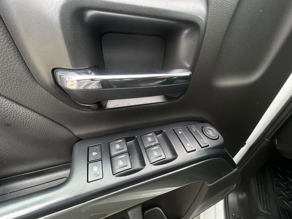 Used 2018 Chevrolet Silverado 1500 LT w/ All Star Edition RWD image 20