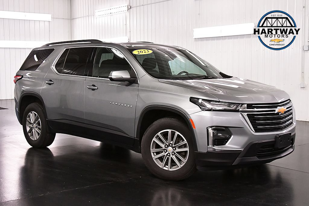 Used 2023 Chevrolet Traverse LT AWD/4WD image 1