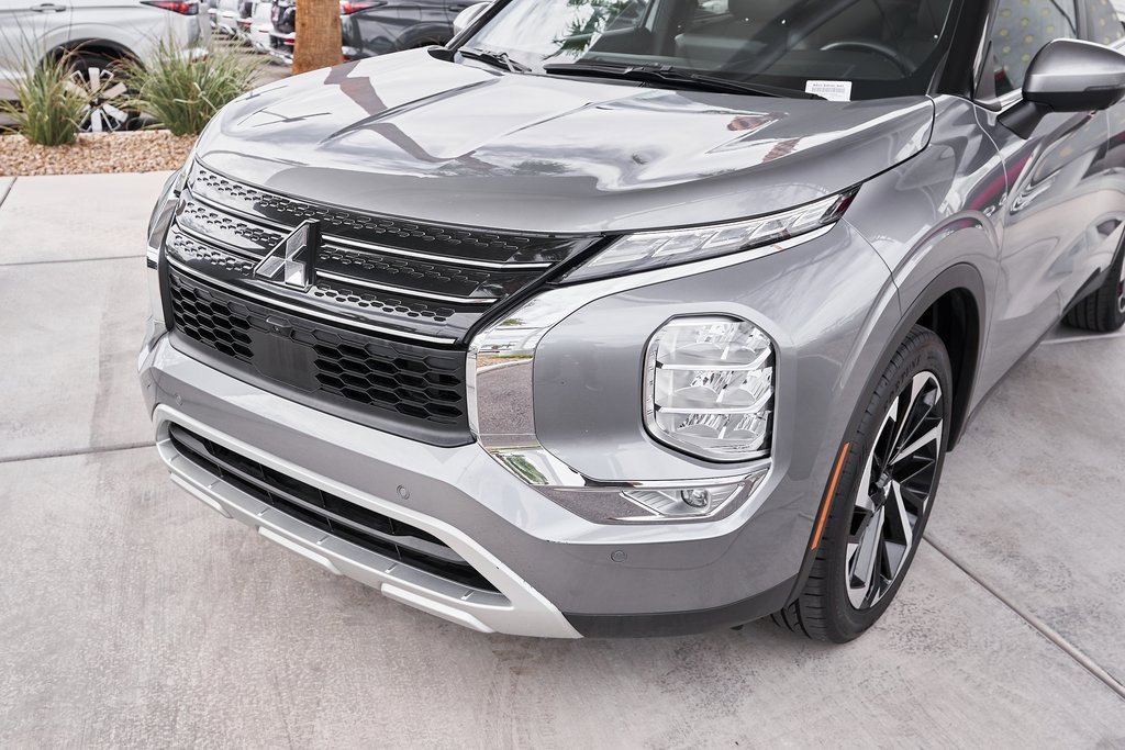Used 2024 Mitsubishi Outlander SE image 5