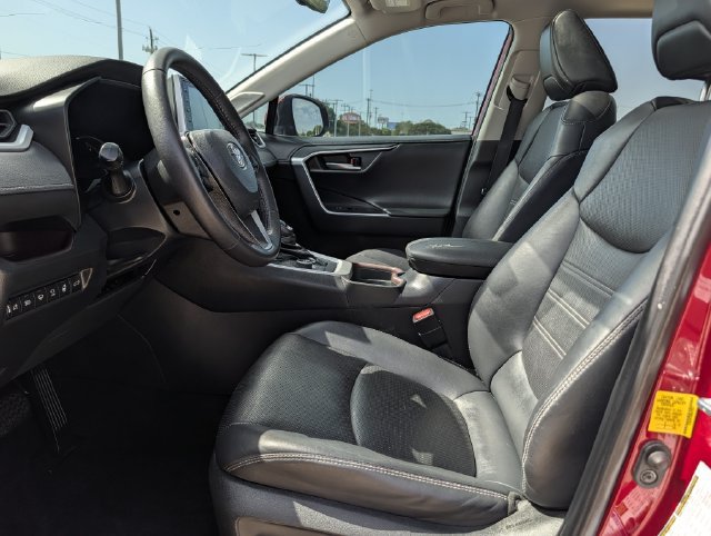 Used 2021 Toyota RAV4 Limited AWD/4WD image 26