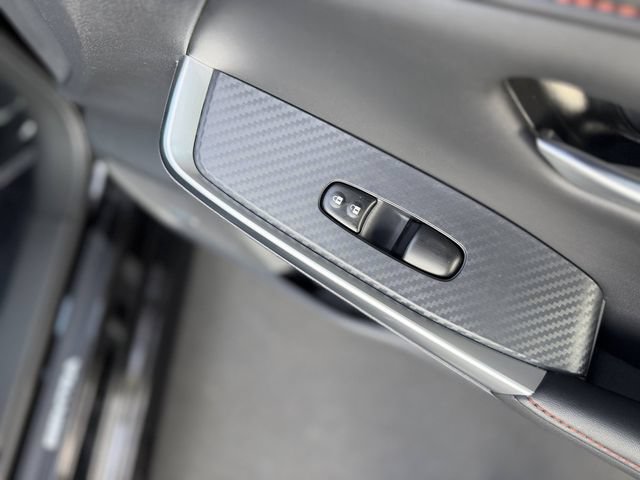 Used 2025 Nissan Sentra SR w/ SR Premium Package FWD image 31