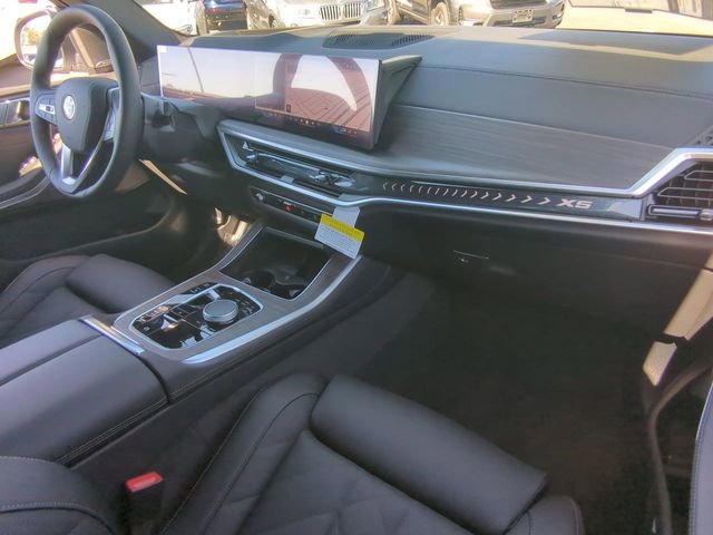 Used 2026 BMW X5 sDrive40i w/ Premium Package image 12