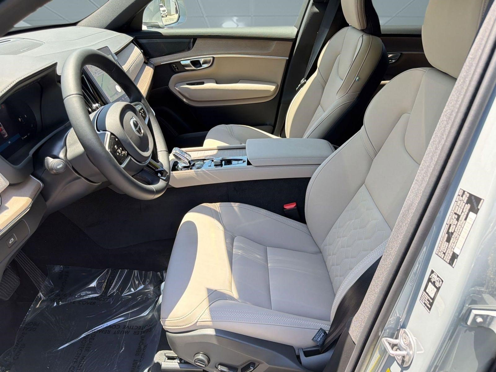 New 2026 Volvo XC90 B6 Plus w/ Protection Package Premier AWD/4WD image 5