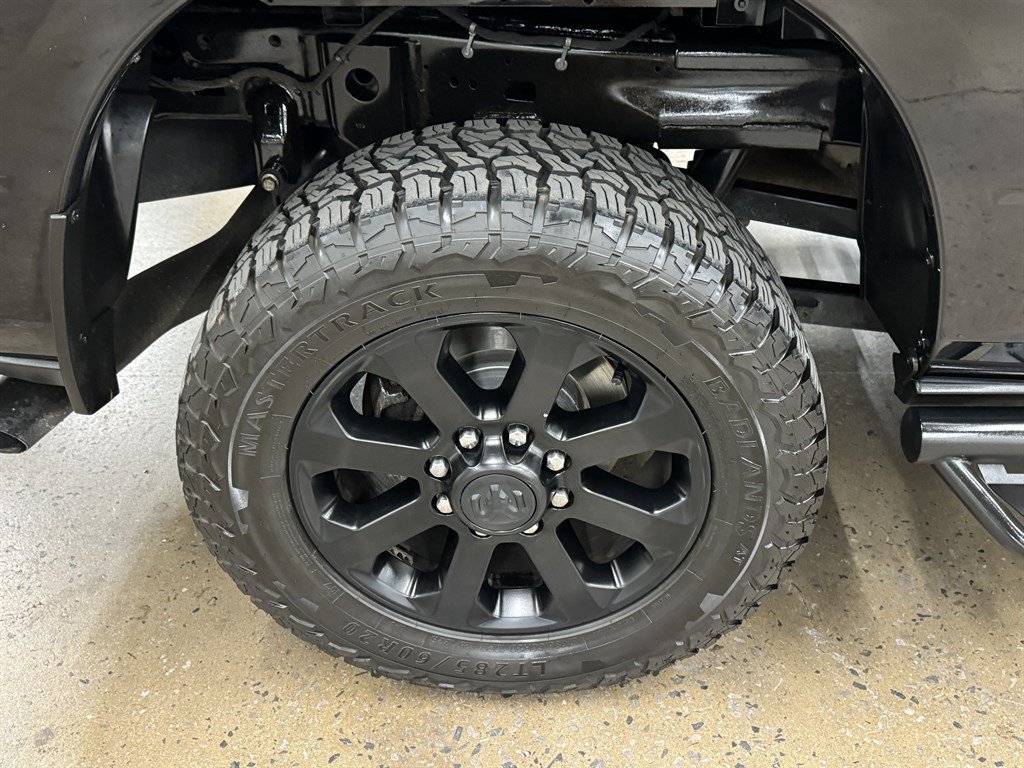 Used 2019 RAM 2500 Big Horn w/ Black Appearance Package AWD/4WD image 18