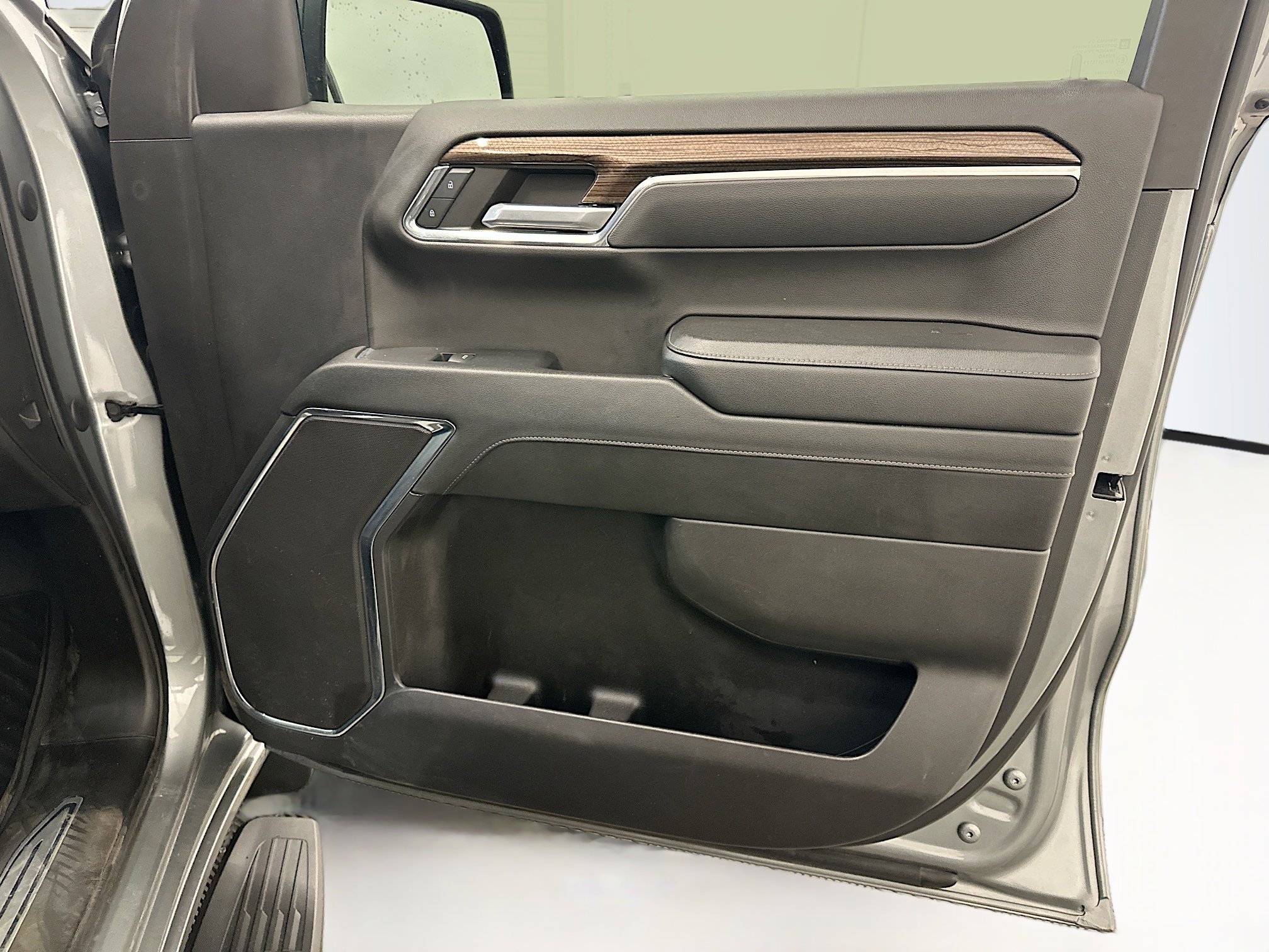 Used 2023 Chevrolet Silverado 1500 LT image 33