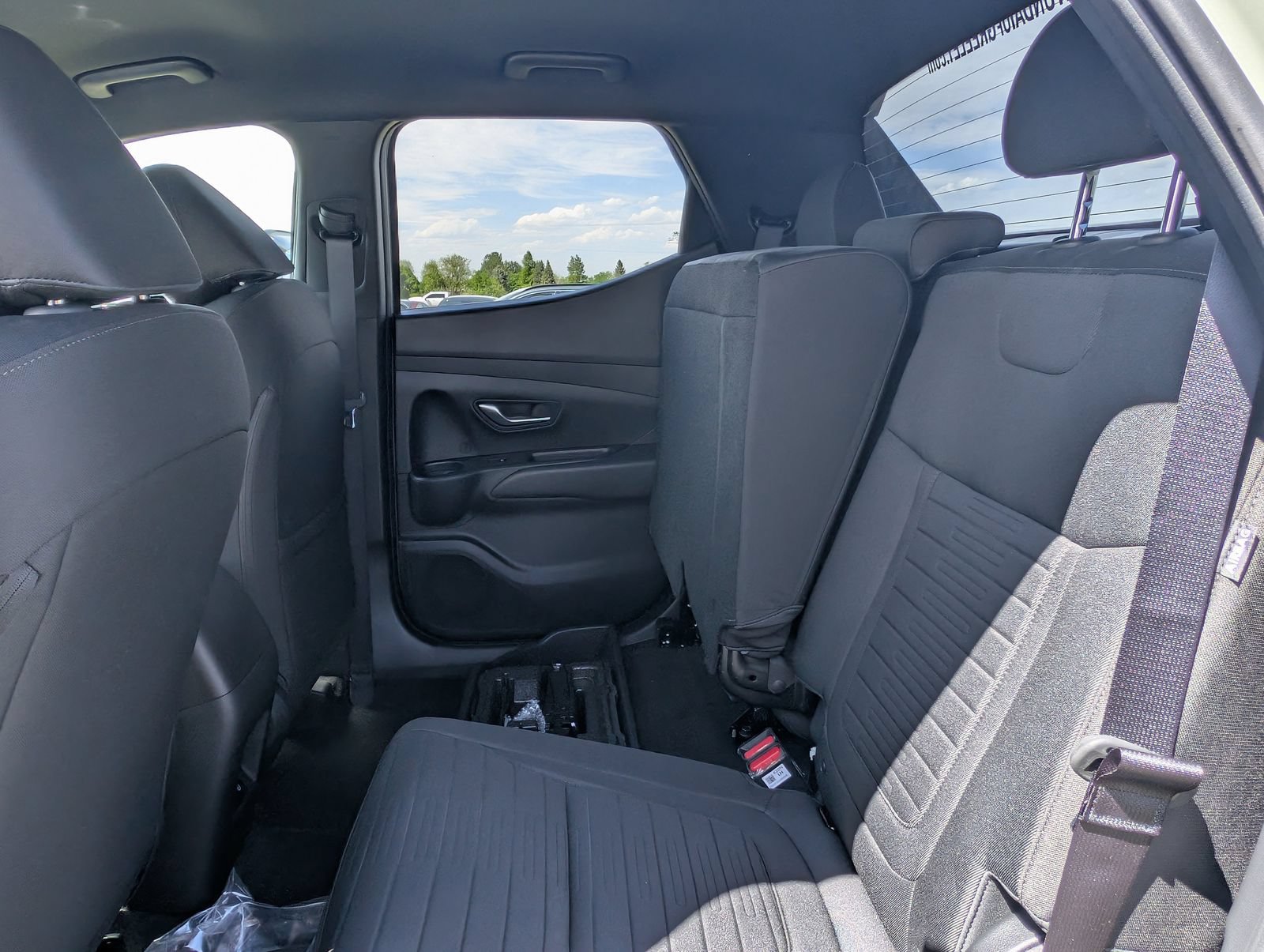 Certified 2025 Hyundai Santa Cruz SE FWD image 4