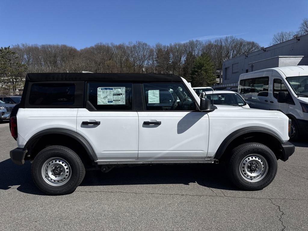 New 2025 Ford Bronco 4-Door image 3