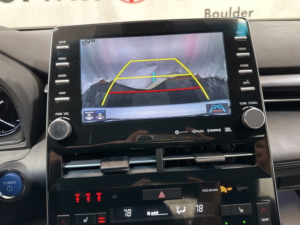 Used 2022 Toyota Avalon XSE image 25