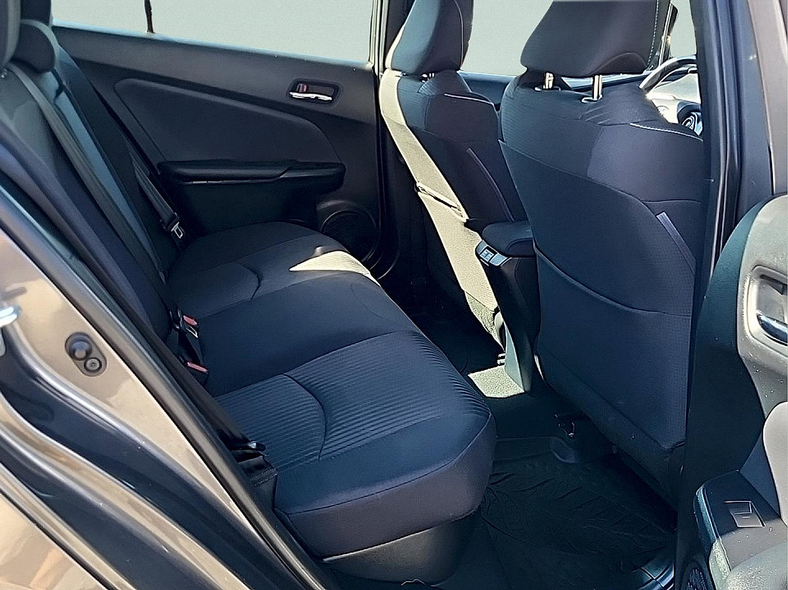 Used 2020 Toyota Prius Prime LE FWD image 11
