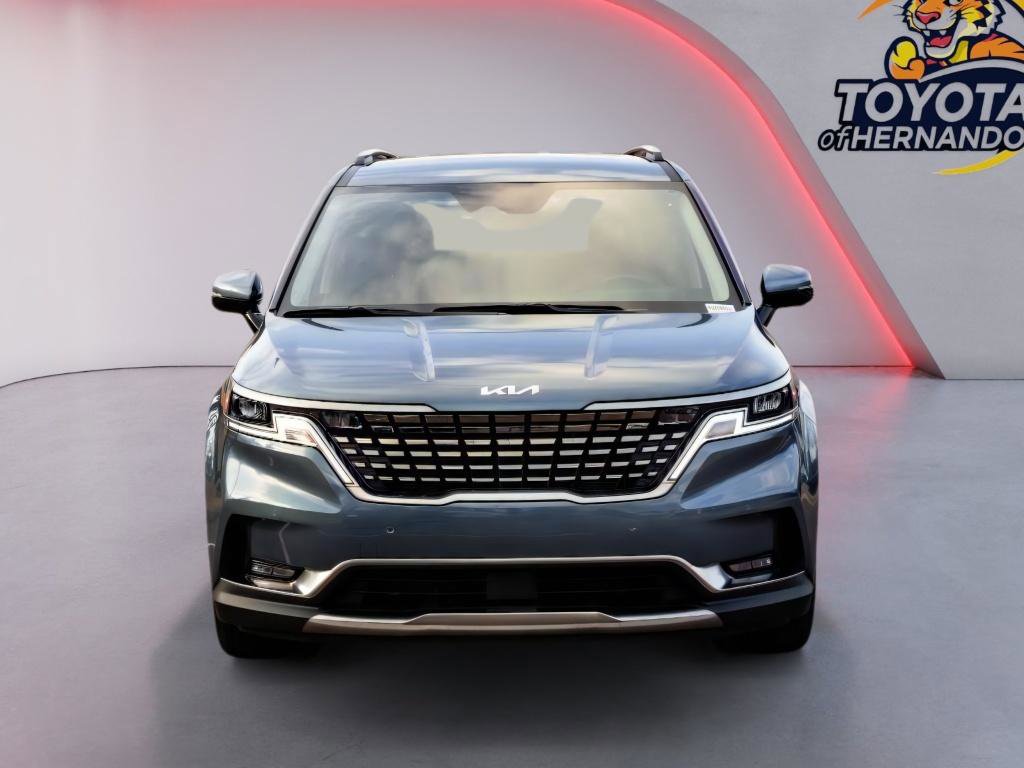 Used 2023 Kia Carnival SX image 2
