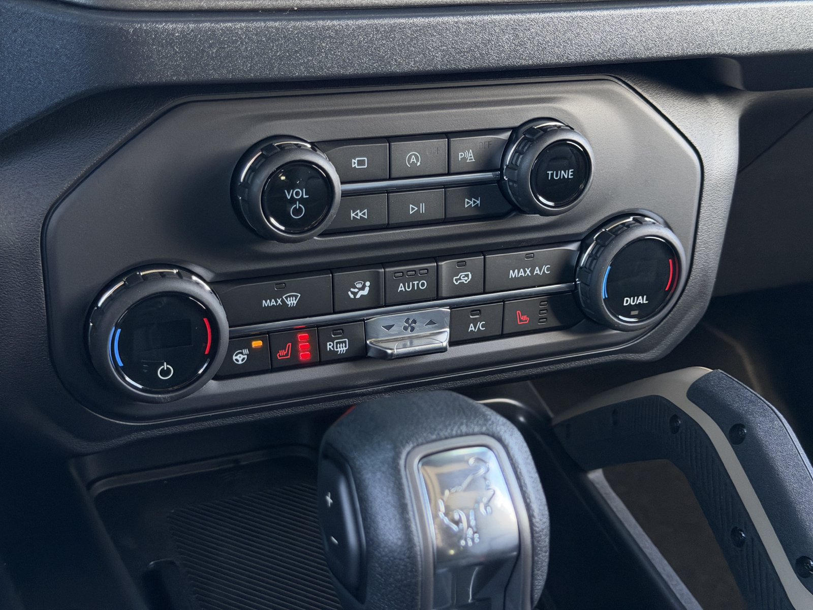 New 2026 Ford Bronco Badlands AWD/4WD image 19
