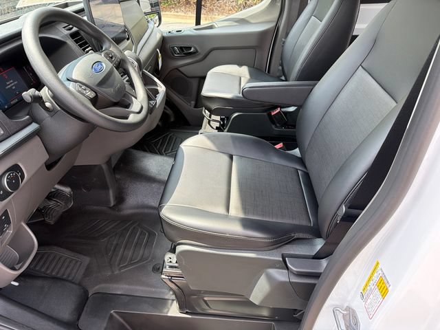 New 2026 Ford Transit 250 148 Medium Roof w/ Load Area Protection Package RWD image 9