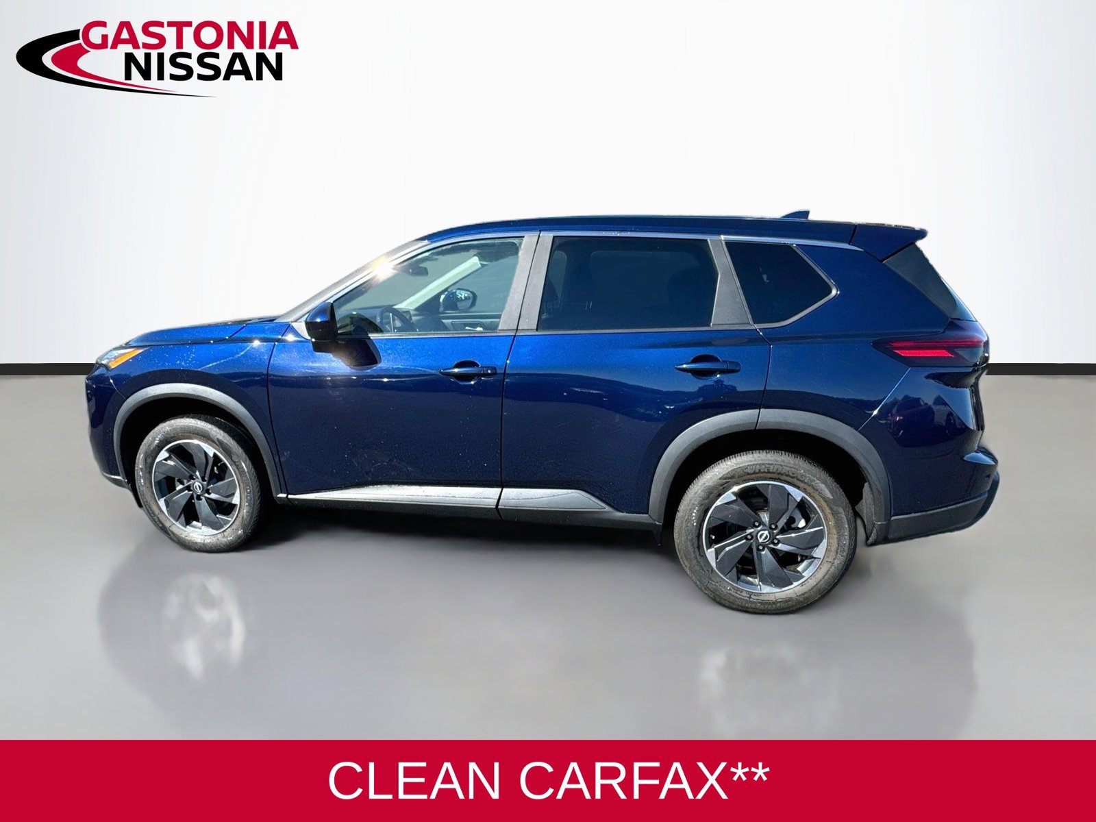 Used 2025 Nissan Rogue SV AWD/4WD image 5