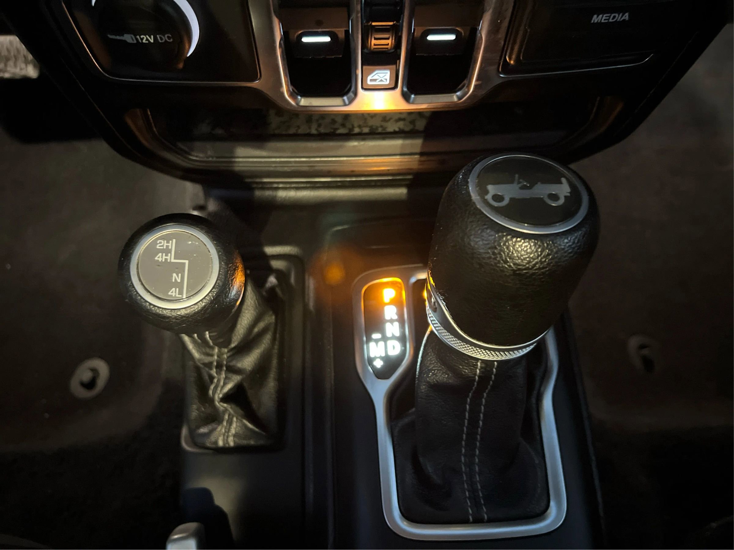 Used 2020 Jeep Wrangler Unlimited Sahara image 33