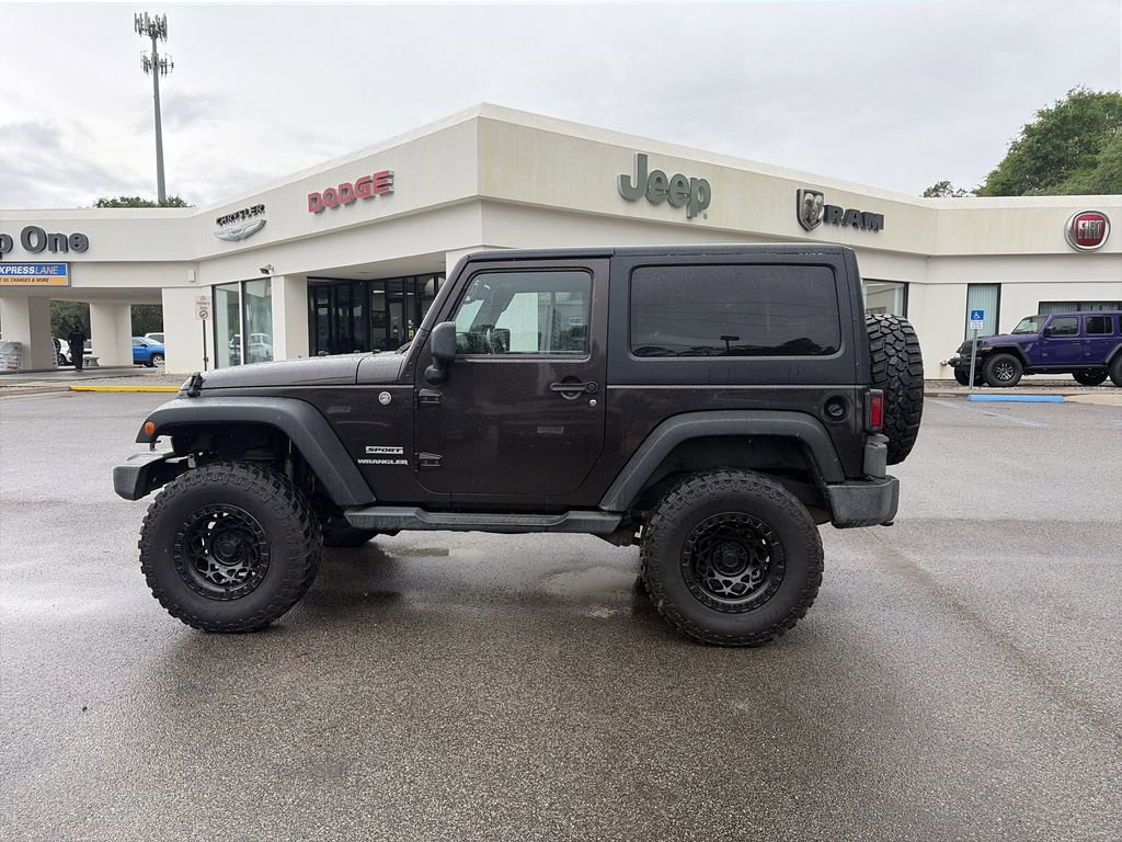 Used 2013 Jeep Wrangler Sport AWD/4WD image 4