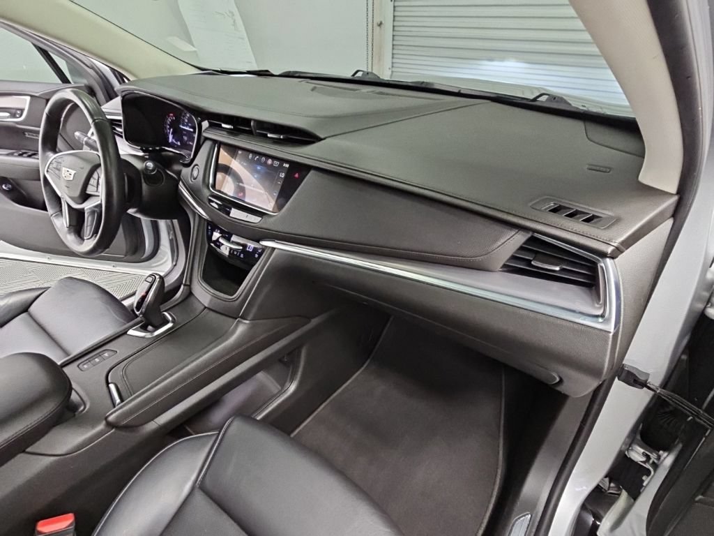 Used 2018 Cadillac XT5 Premium Luxury AWD/4WD image 39