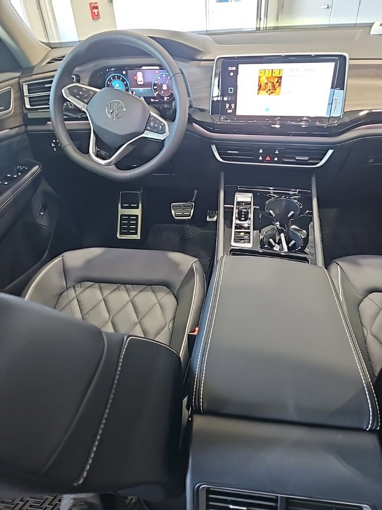 New 2026 Volkswagen Atlas SEL Premium R-Line image 26