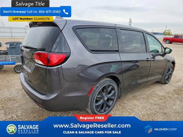 Used 2019 Chrysler Pacifica Touring Plus w/ S Appearance Package FWD image 4