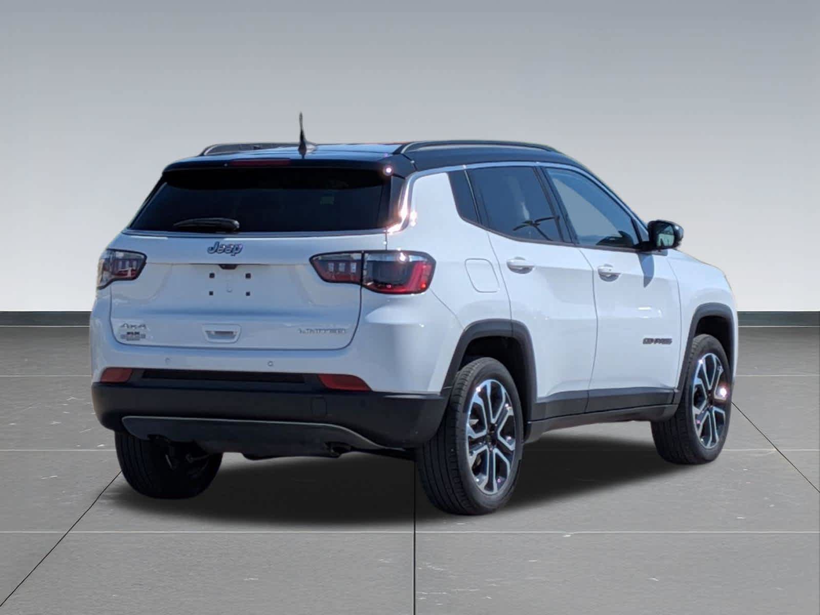 Used 2024 Jeep Compass Limited AWD/4WD image 8