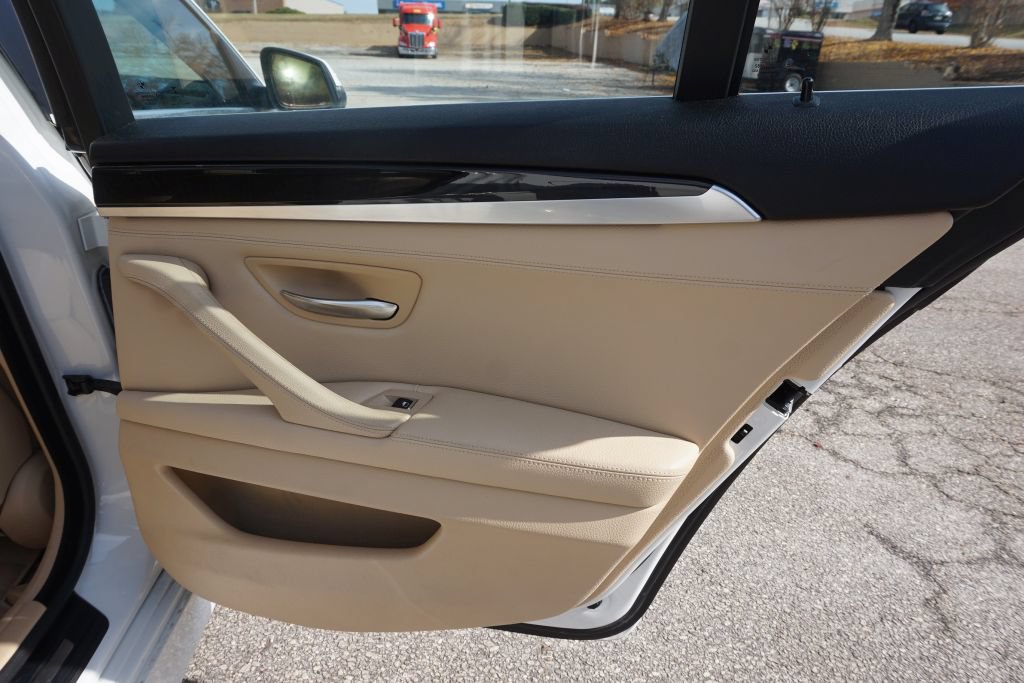 Used 2014 BMW 535i xDrive Sedan AWD/4WD image 25