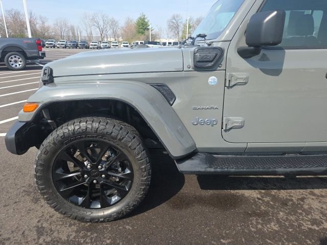 Used 2021 Jeep Wrangler Unlimited Sahara w/ Cold Weather Group image 14