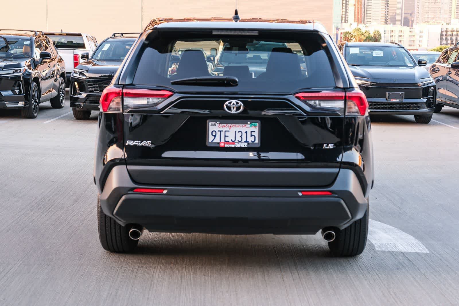 Certified 2025 Toyota RAV4 LE FWD image 5