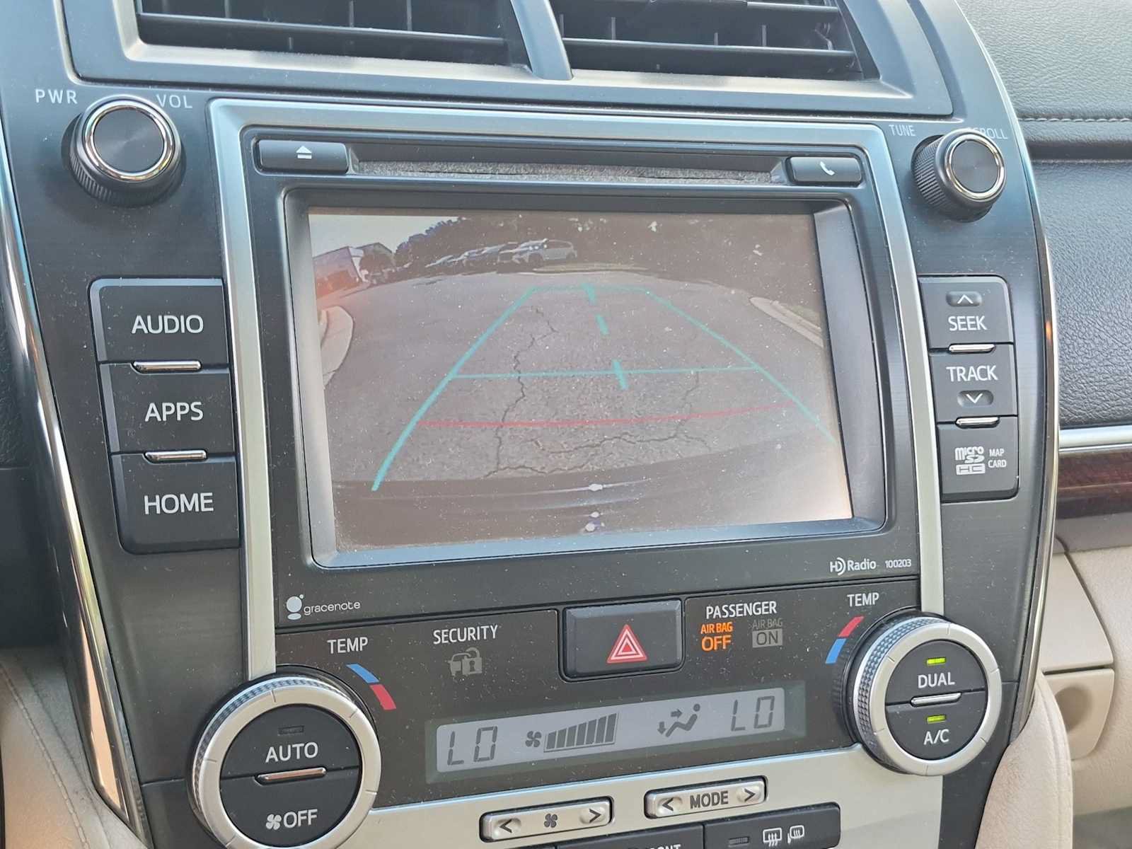 Used 2014 Toyota Camry XLE w/ Convenience Package FWD image 29