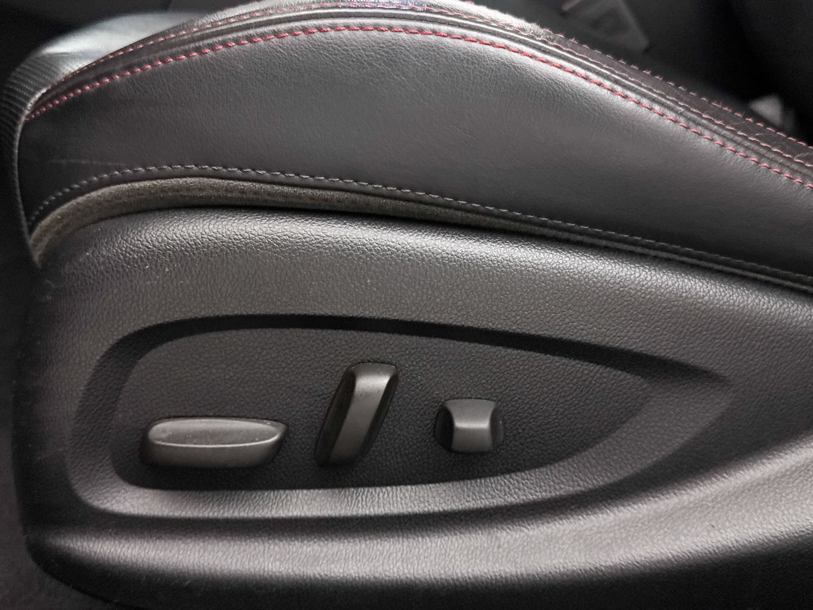 Used 2016 Chevrolet SS RWD image 32