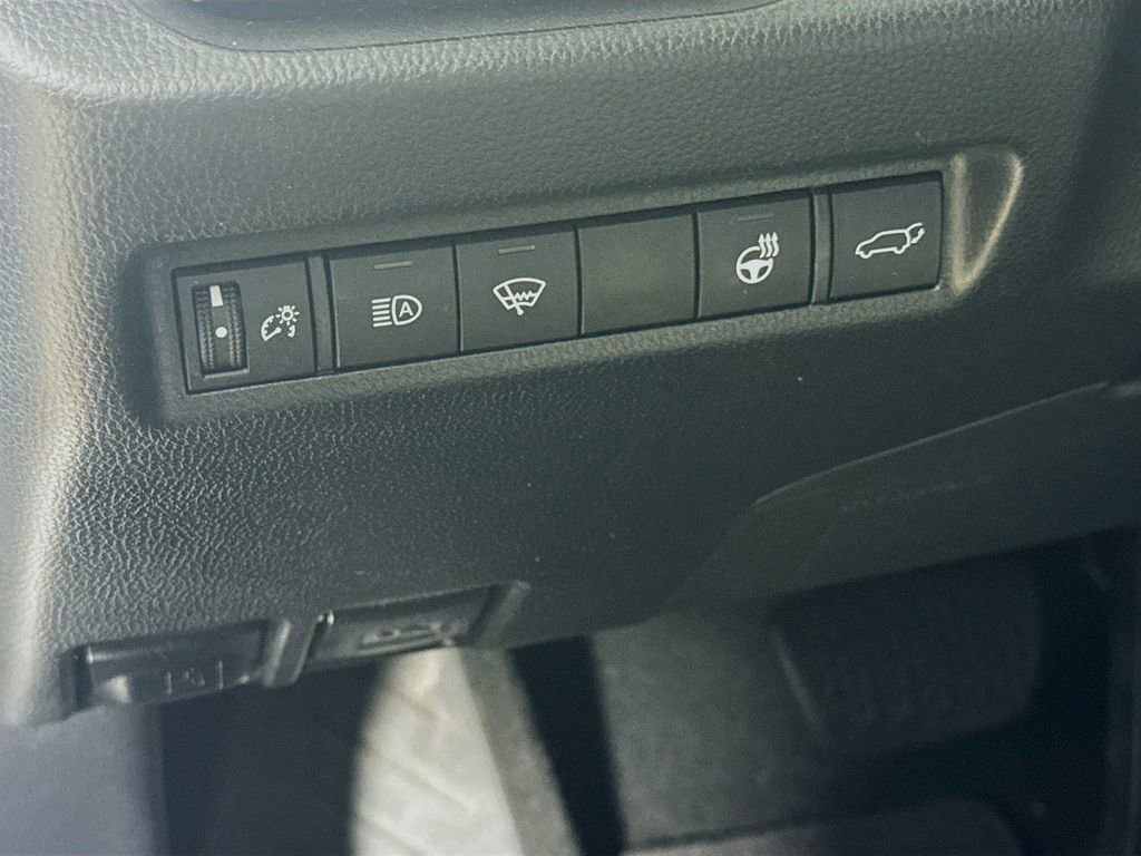 Certified 2021 Toyota RAV4 XLE Premium AWD/4WD image 11