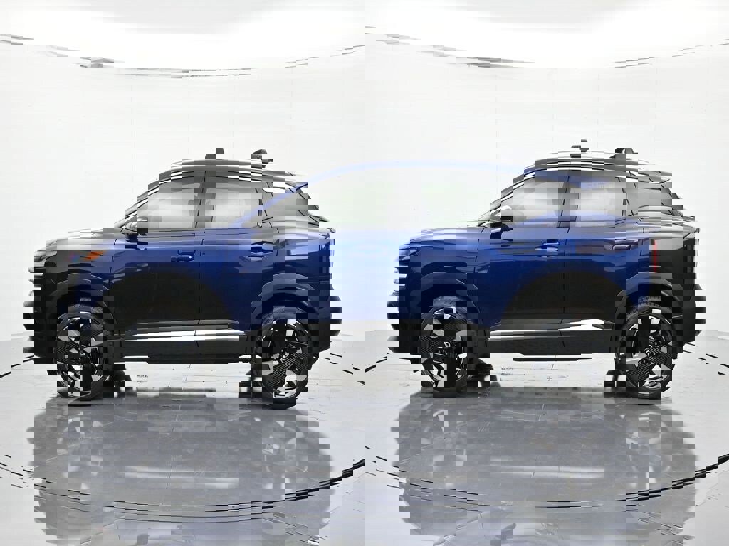 New 2026 Nissan Kicks SR image 8