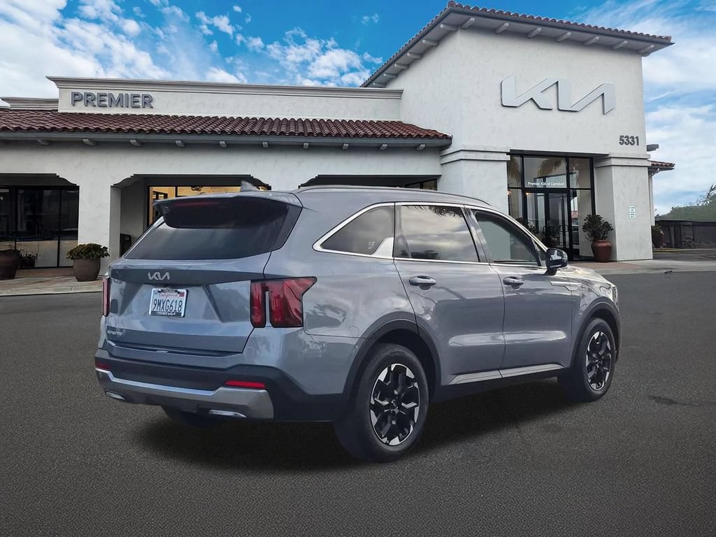 Certified 2024 Kia Sorento S w/ Panoramic Sunroof Package FWD image 8