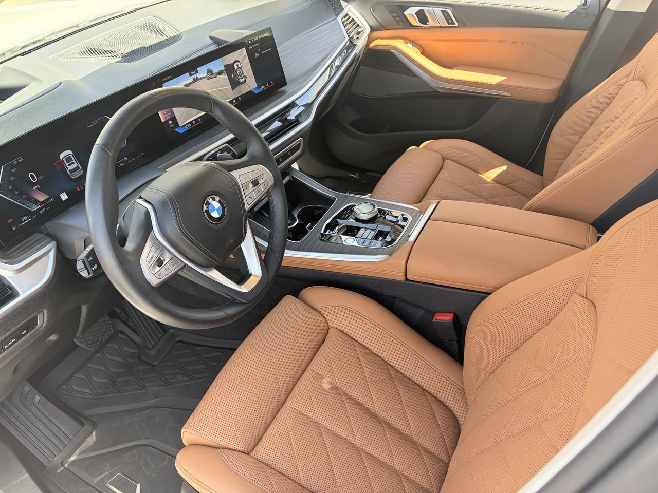 Used 2024 BMW X7 xDrive40i w/ Premium Package AWD/4WD image 18