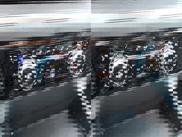 New 2026 GMC Sierra 1500 SLT w/ SLT Premium Plus Package image 18