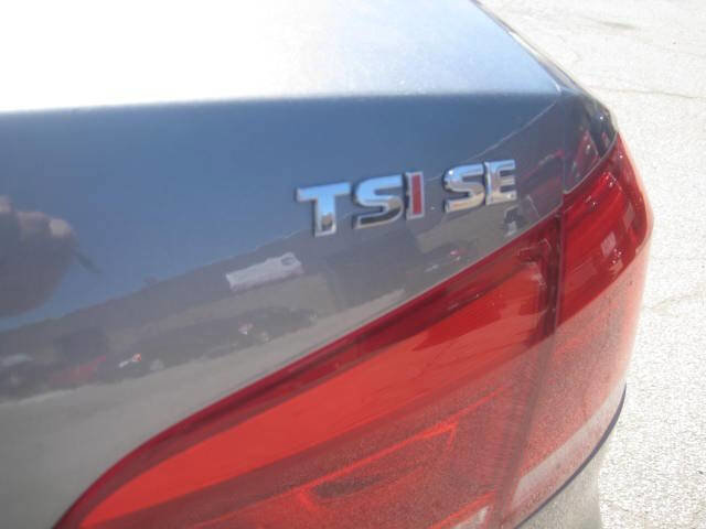 Used 2015 Volkswagen Passat 1.8T SE image 10