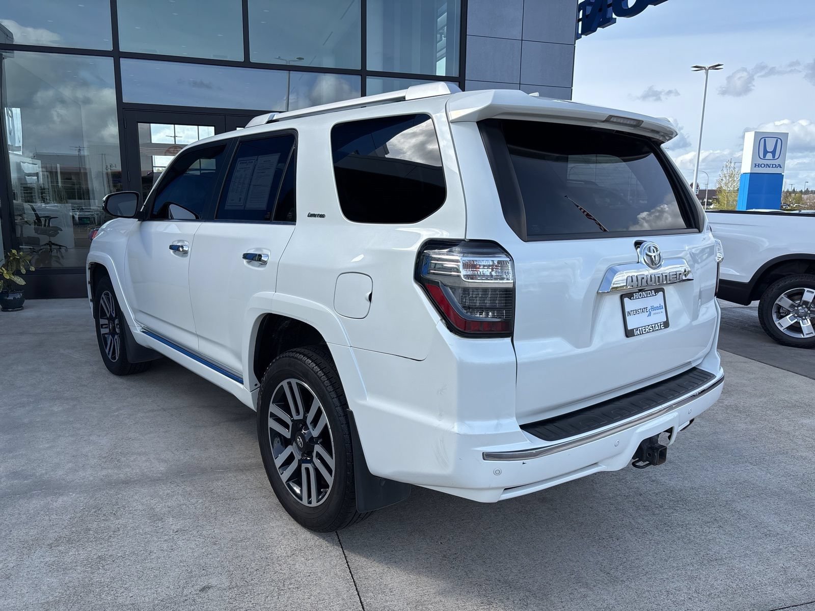 Used 2017 Toyota 4Runner Limited AWD/4WD image 7