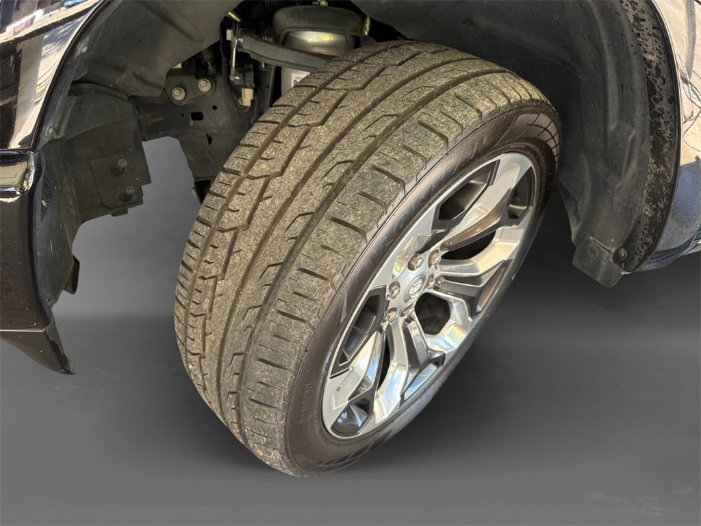 Used 2023 RAM 1500 Limited w/ Body Color Bumper Group image 10