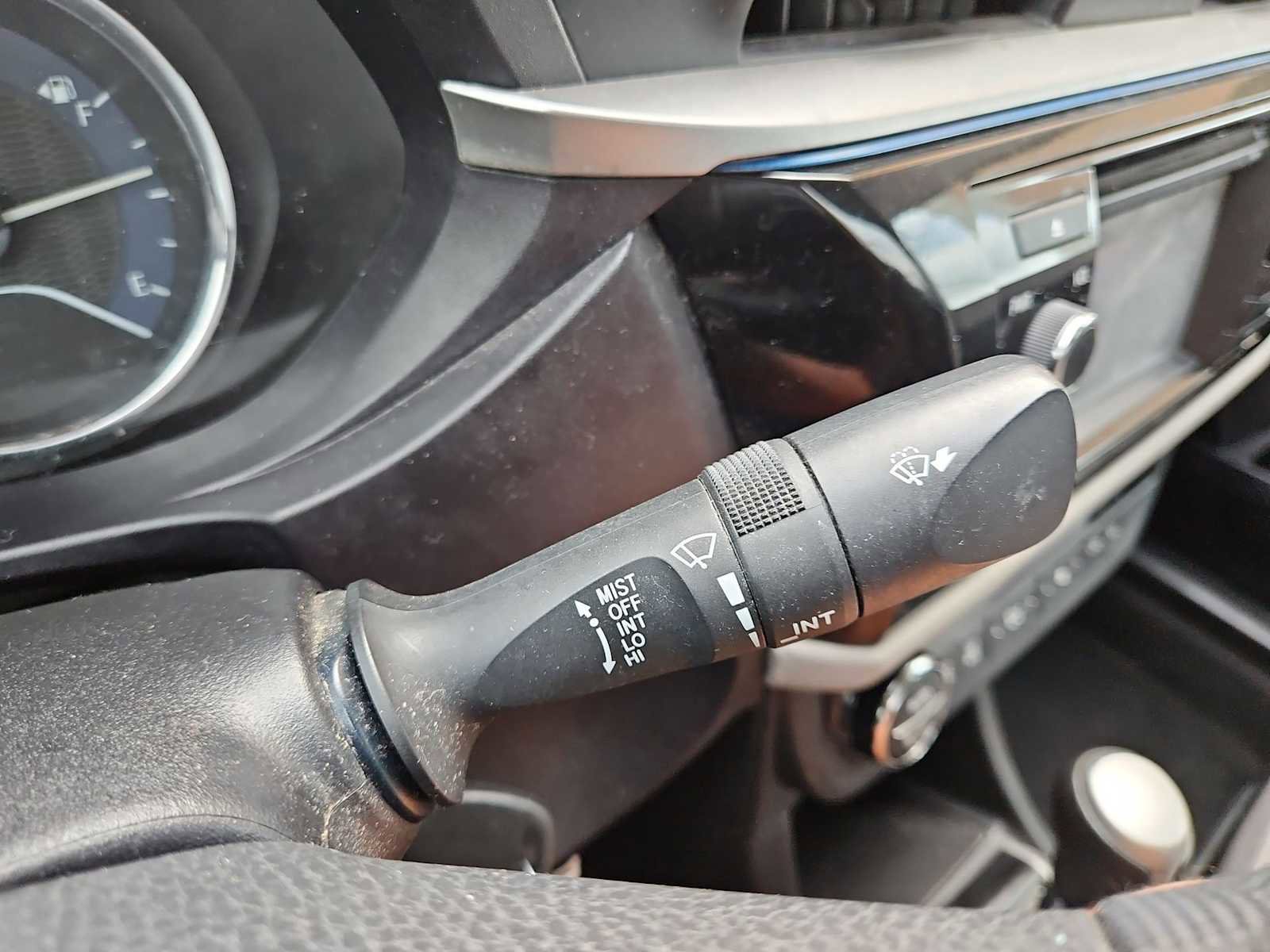 Used 2014 Toyota Corolla LE image 24