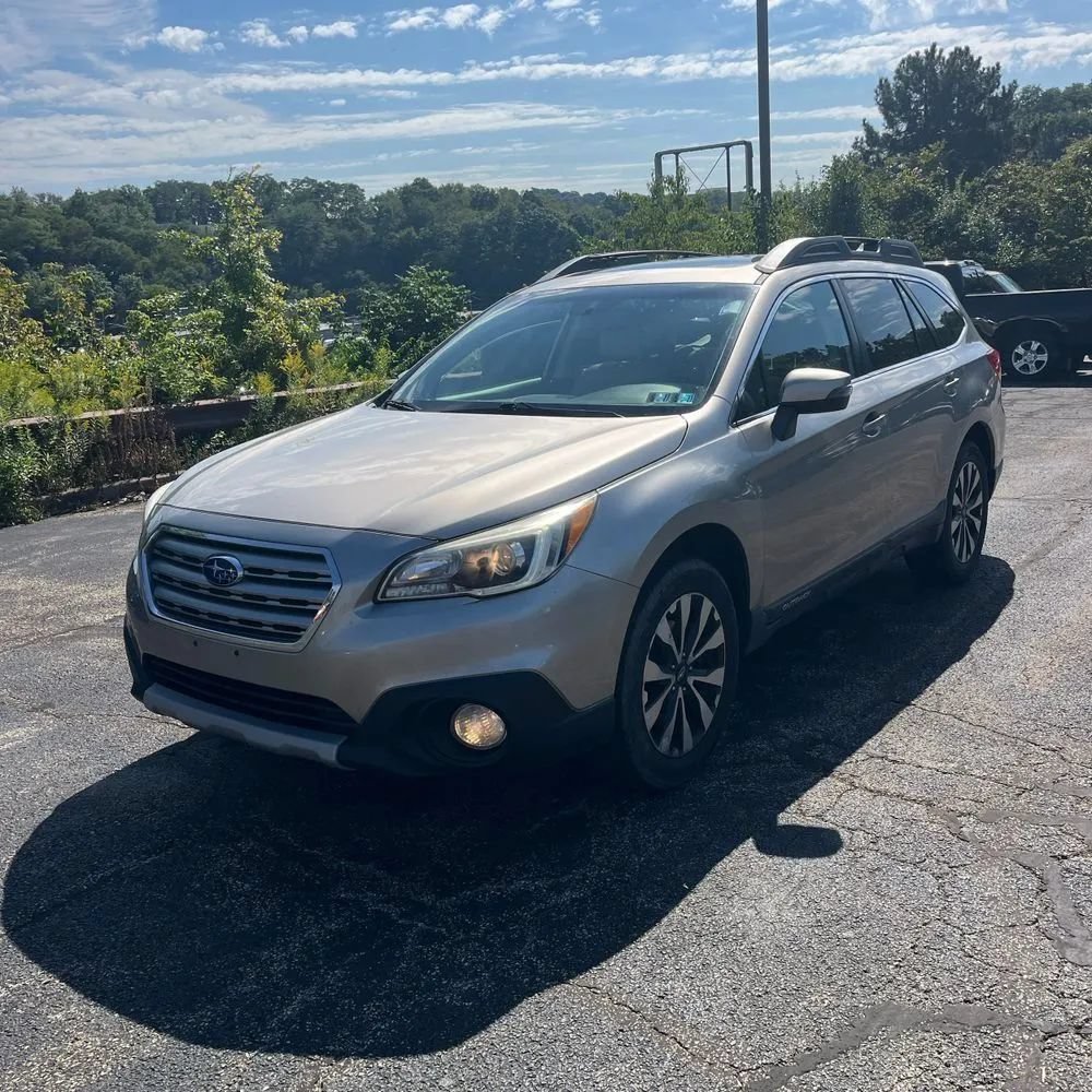 Used 2015 Subaru Outback 2.5i Limited AWD/4WD image 1