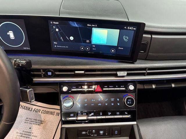 Used 2025 Hyundai Santa Fe Limited image 28