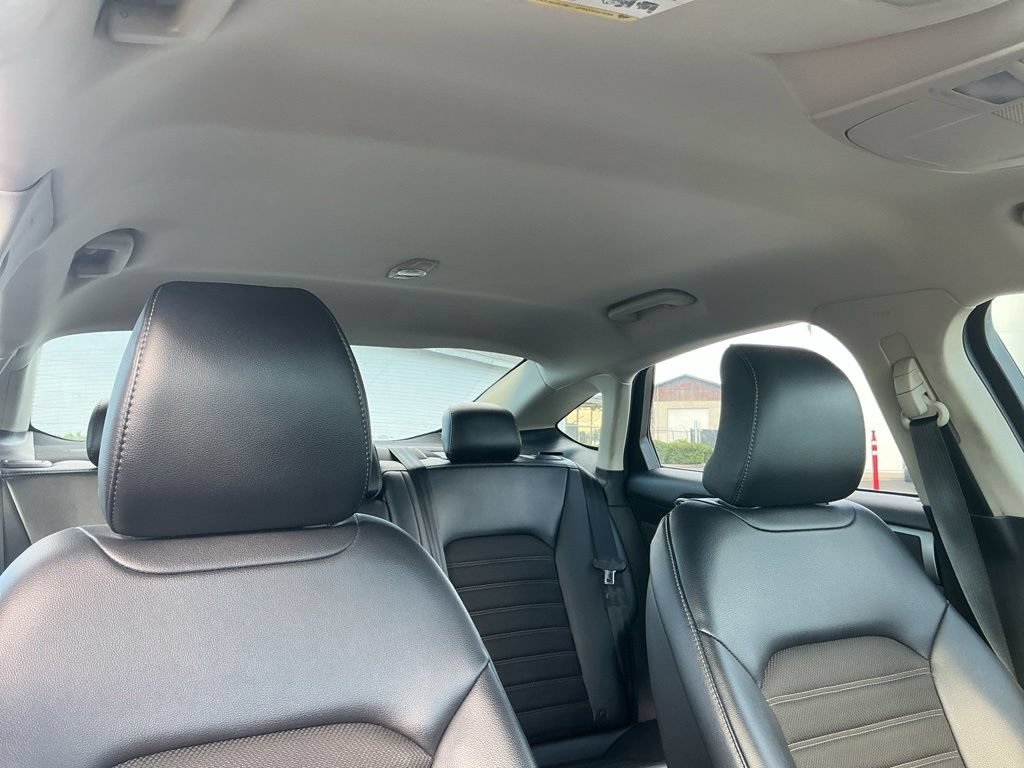 Used 2017 Ford Fusion SE w/ Equipment Group 201A FWD image 20