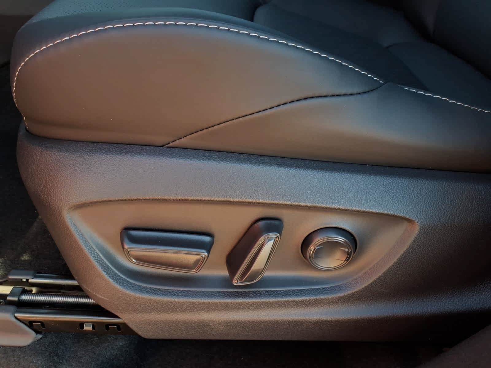 New 2026 Subaru Solterra AWD/4WD image 25