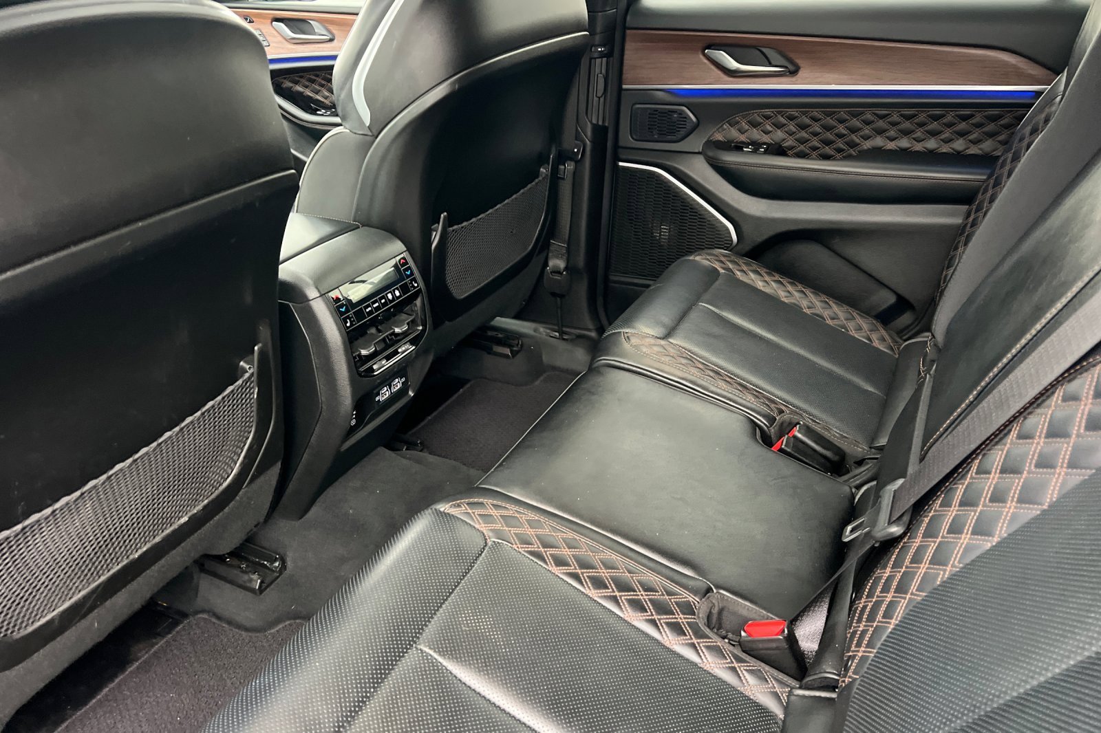 Used 2024 Jeep Grand Cherokee L Summit image 13